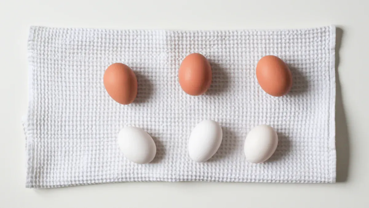 Egg Whites vs Whole Eggs: Nutrition, Benefits, and Best Choice